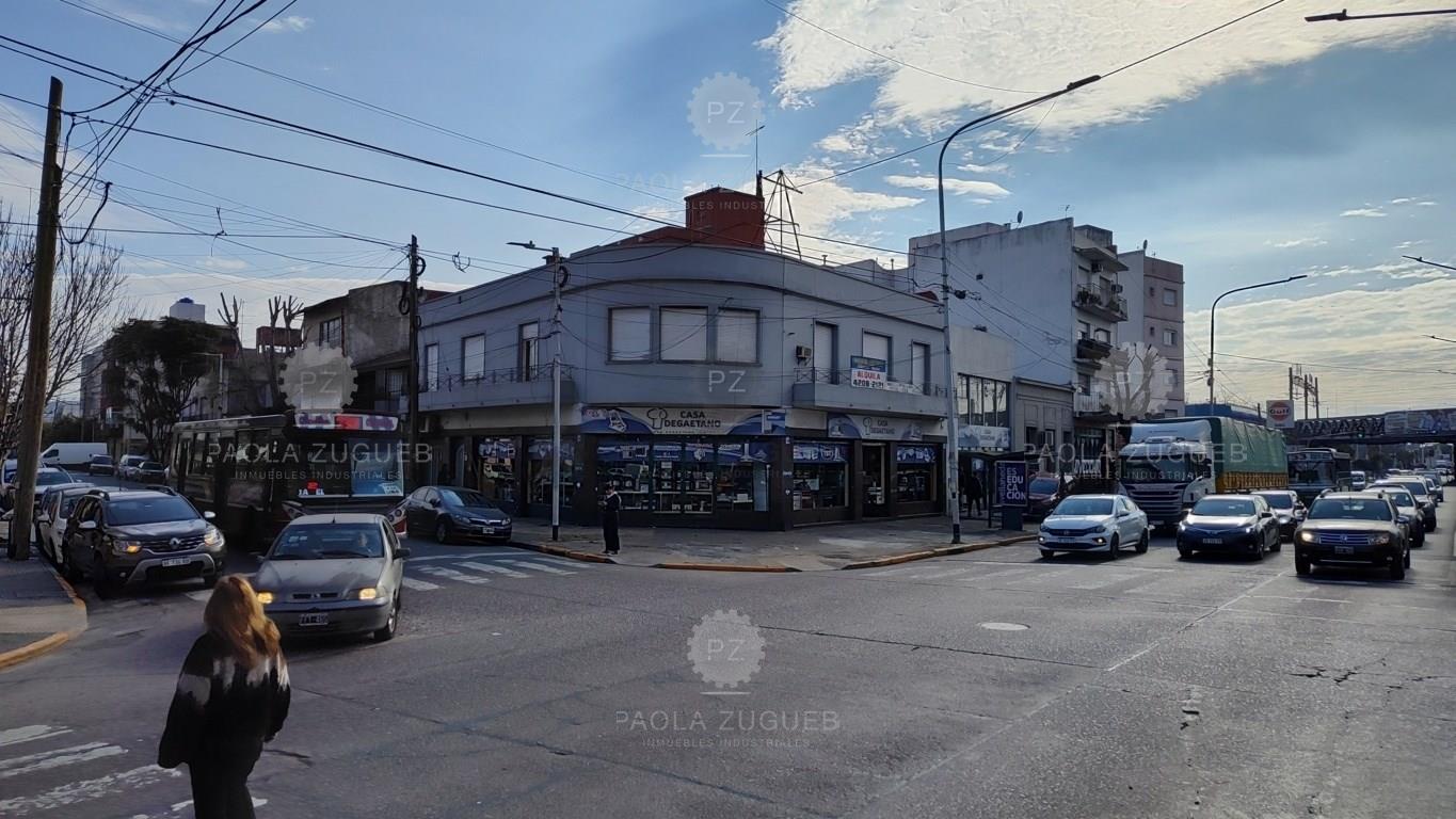 Avenida Hipólito Yrigoyen 500