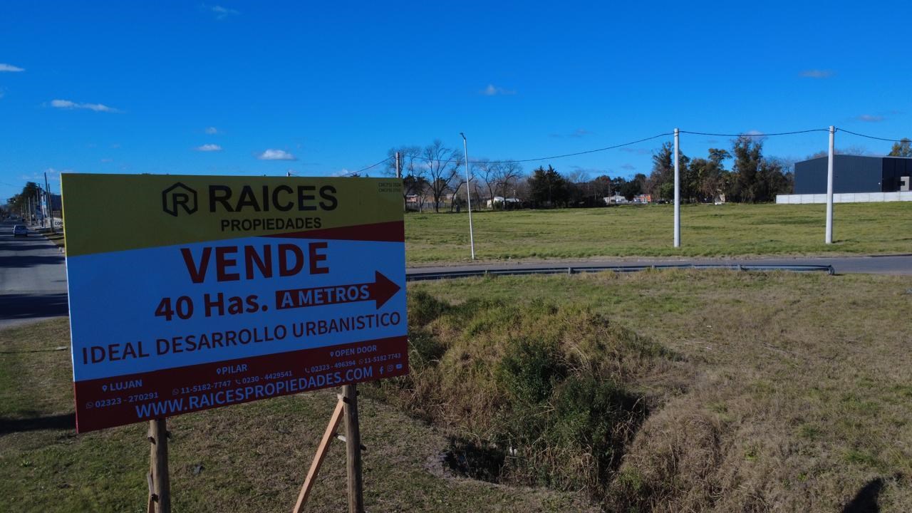 Av. Fernández Beschtedt, Luján, Provincia de Buenos Aires