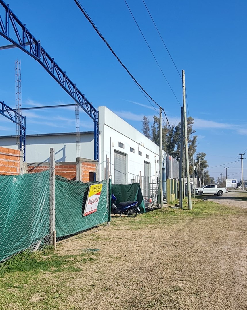 Colectora Norte Acceso Oeste 2200