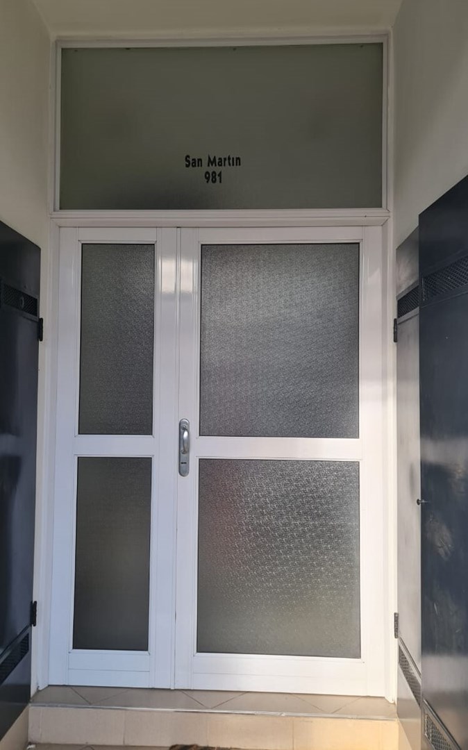 San Martin 900