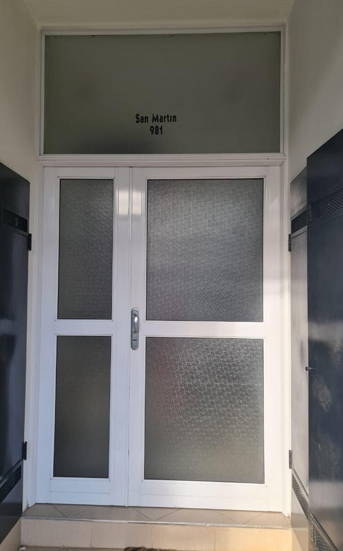 San Martin 900
