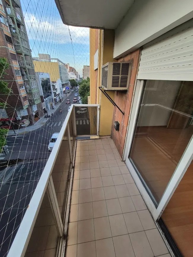 Gral. José de San Martín 300