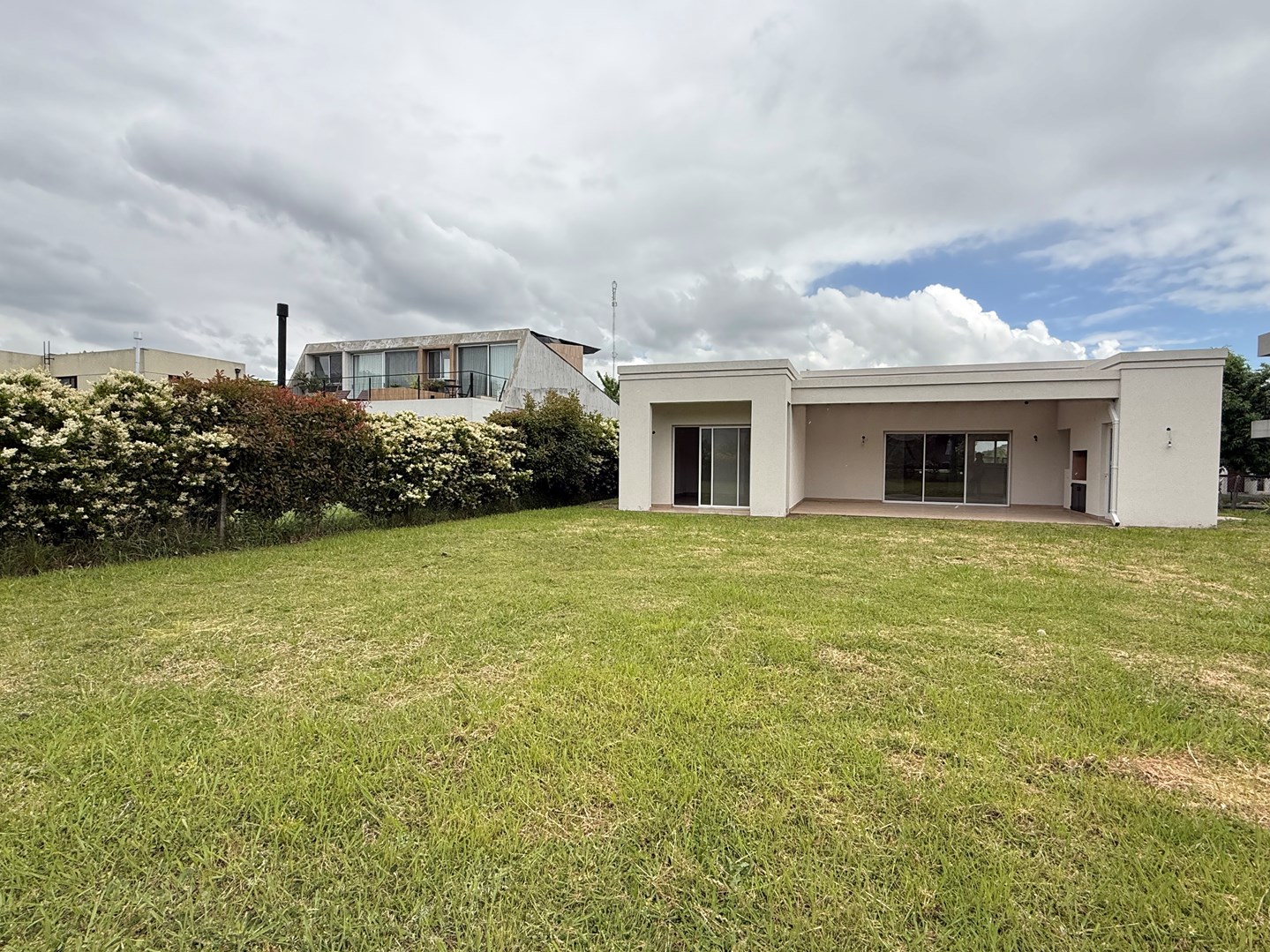 Santa Guadalupe, Pilar del Este, Pilar