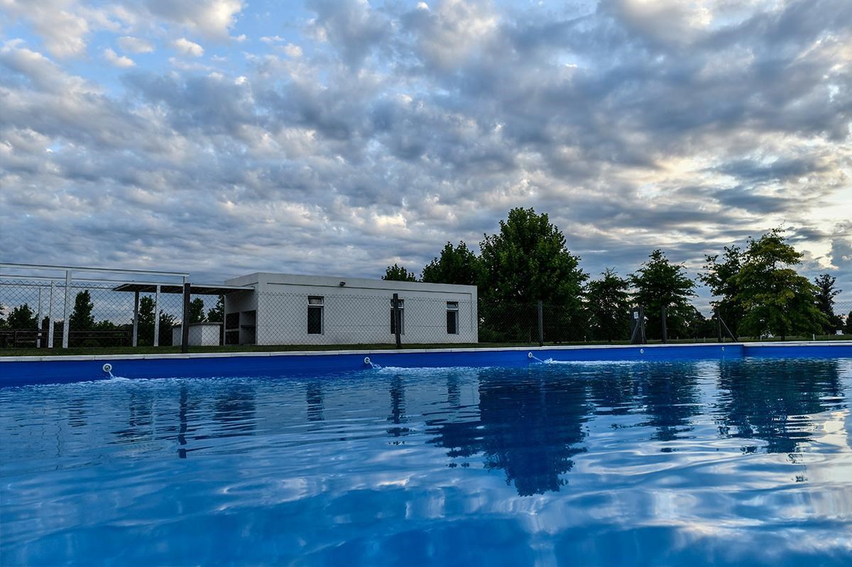 Everlinks Golf & Country Club -  Luján