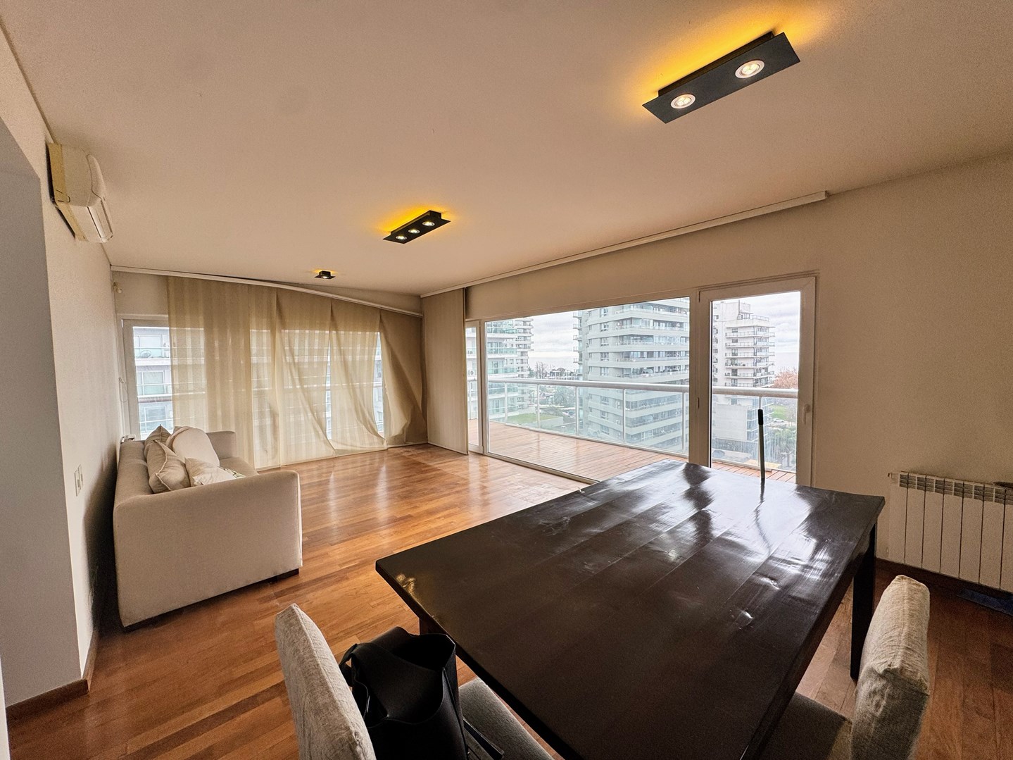 living comedor