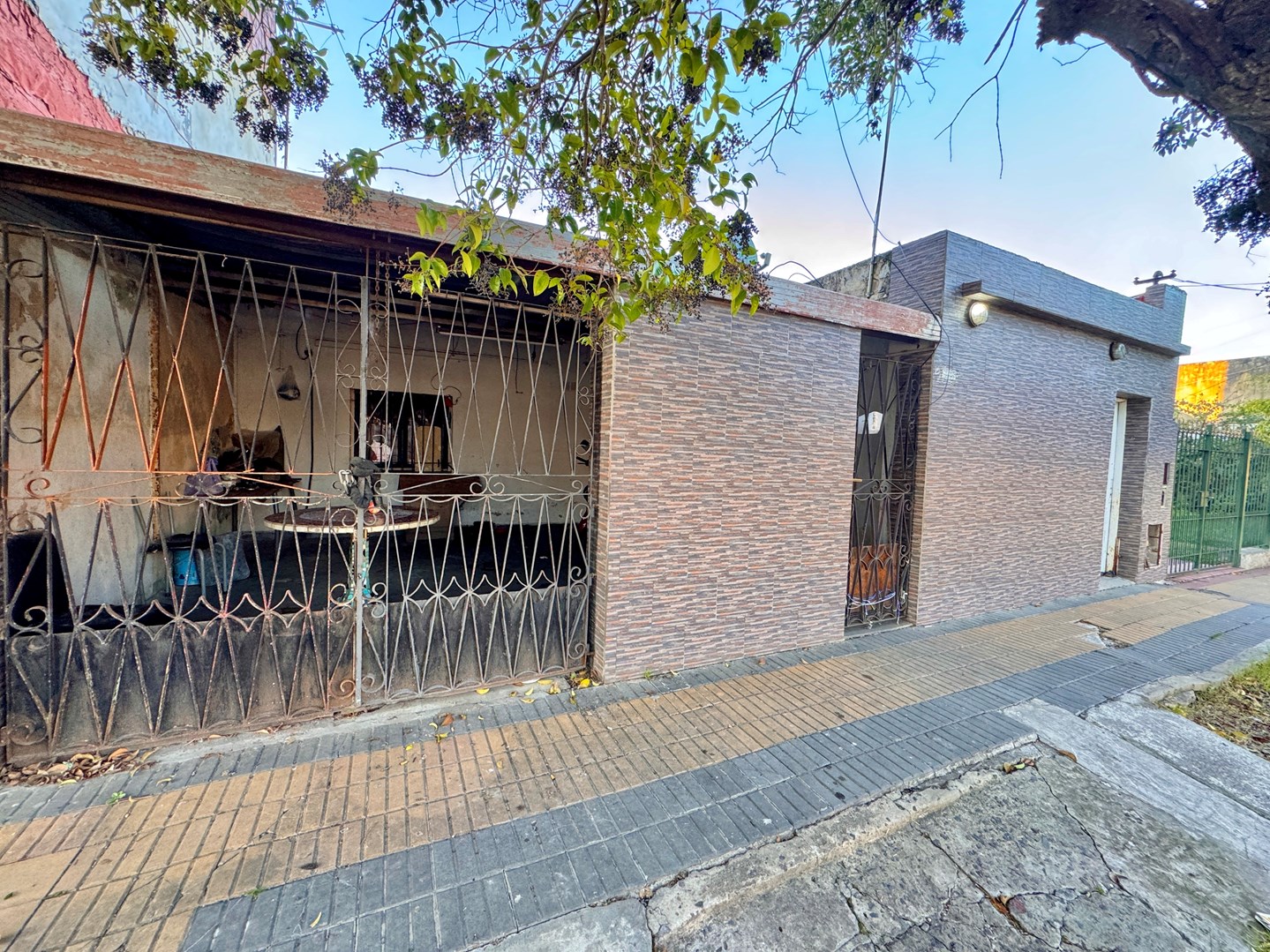 Coronel Méndez 2400