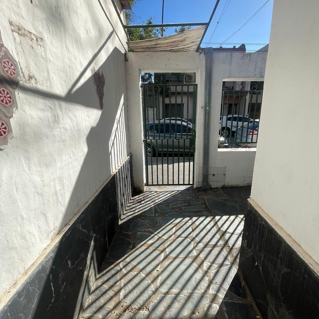 1900515844.jpg