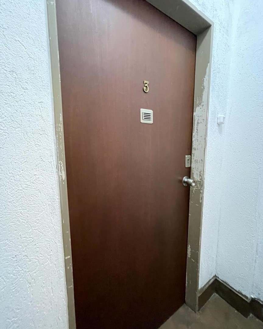 1900951947.jpg