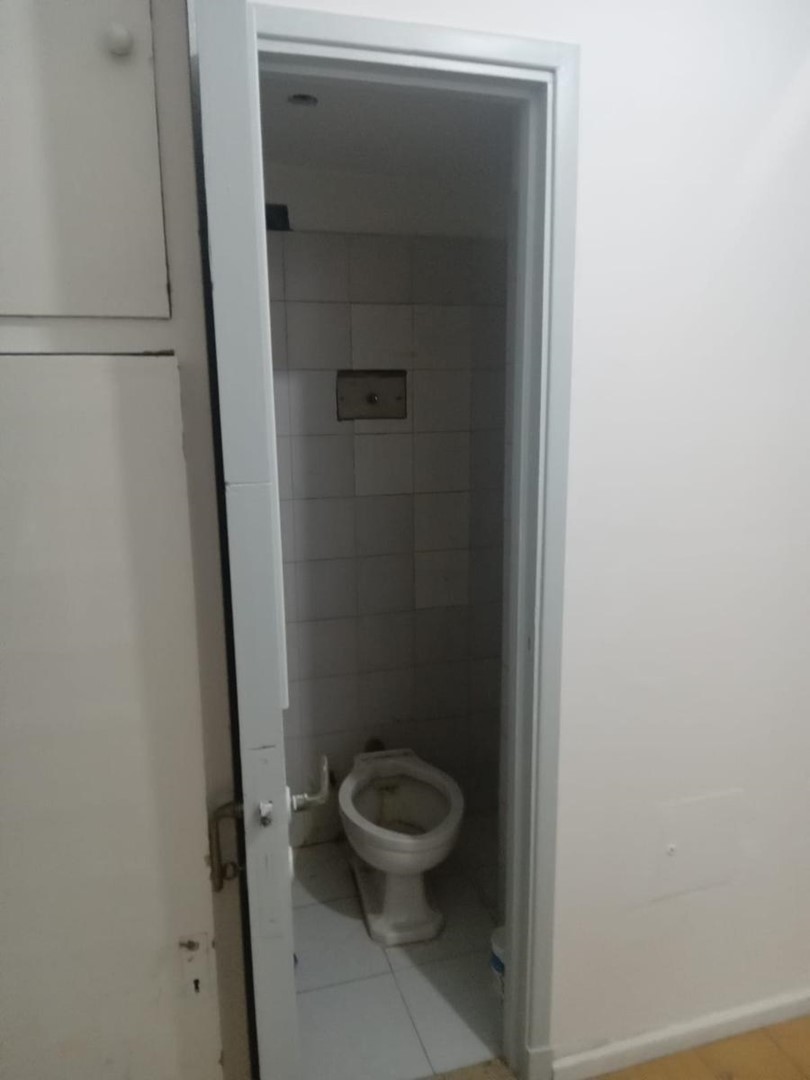 1869270310.jpg