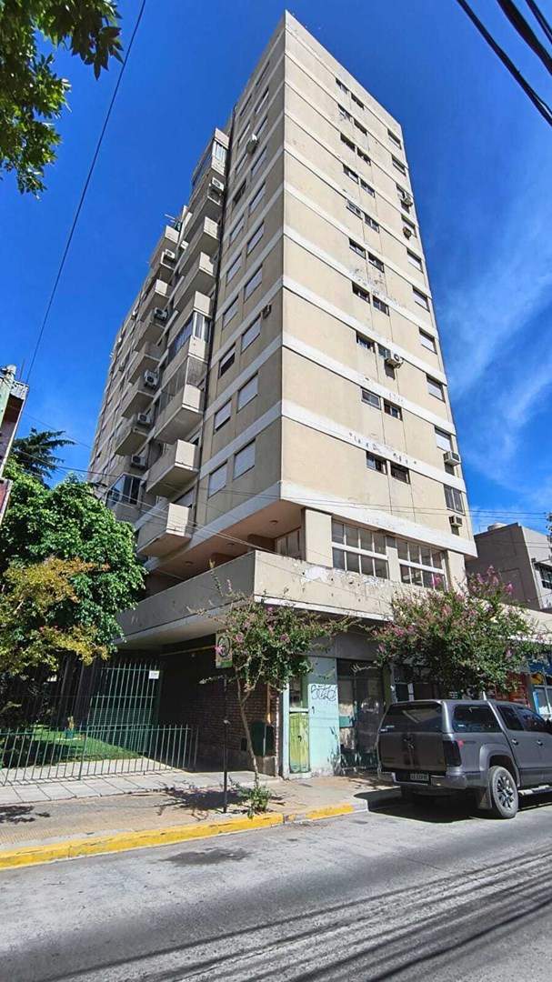 Quirno Costa 1300