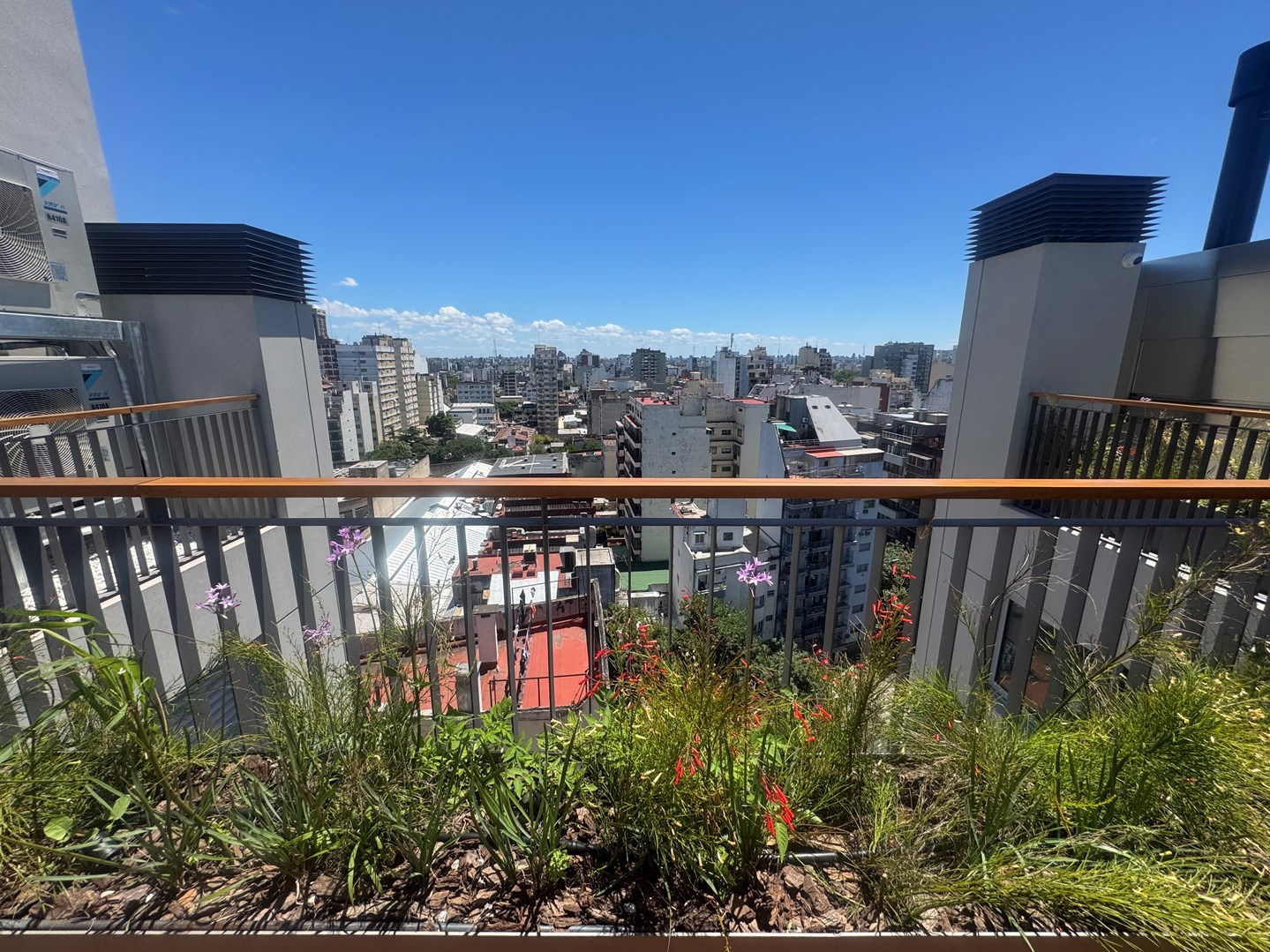 VISTAS ROOFTOP
