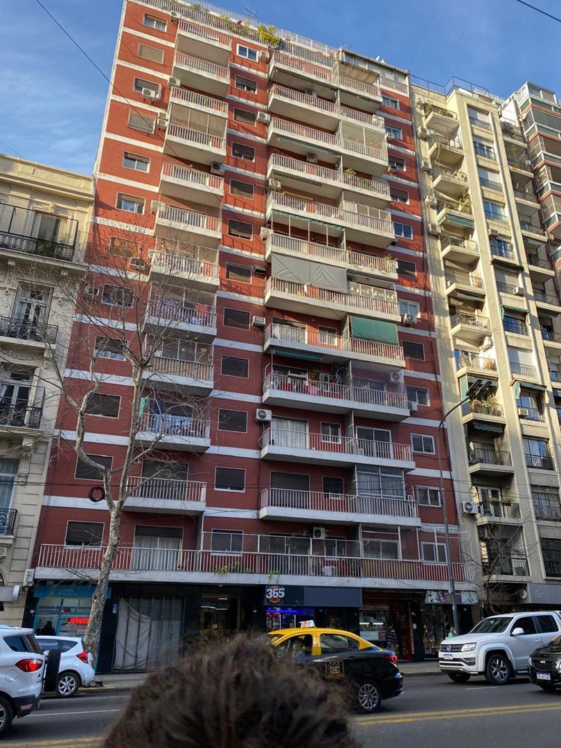 Avenida Las Heras 2300