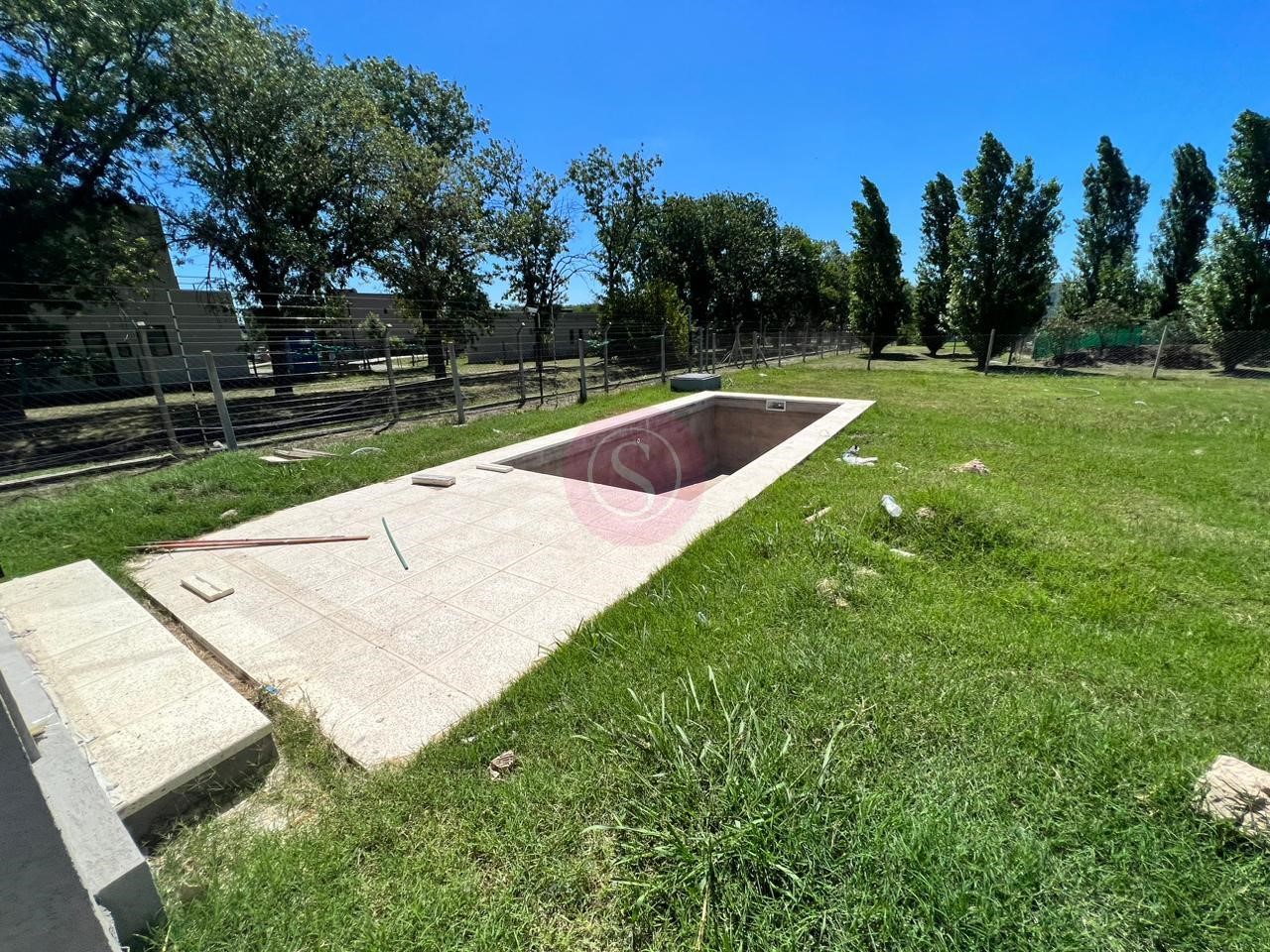 40823637841945008886675186035208551773133065628743592141168045077154528823935.jpg
