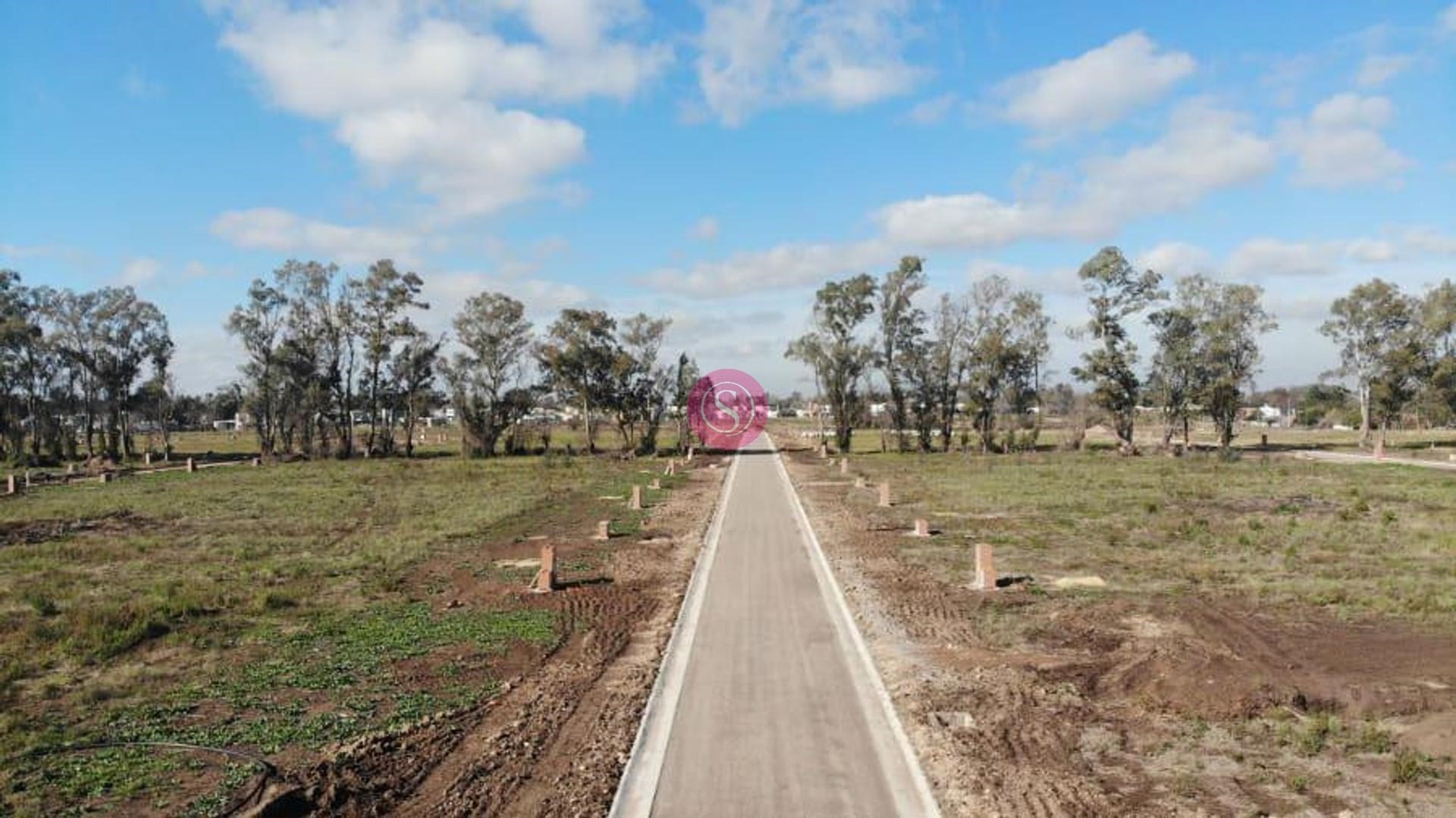 35806210809694854221930560799375297683341197582829133541249340854987381543180.jpg
