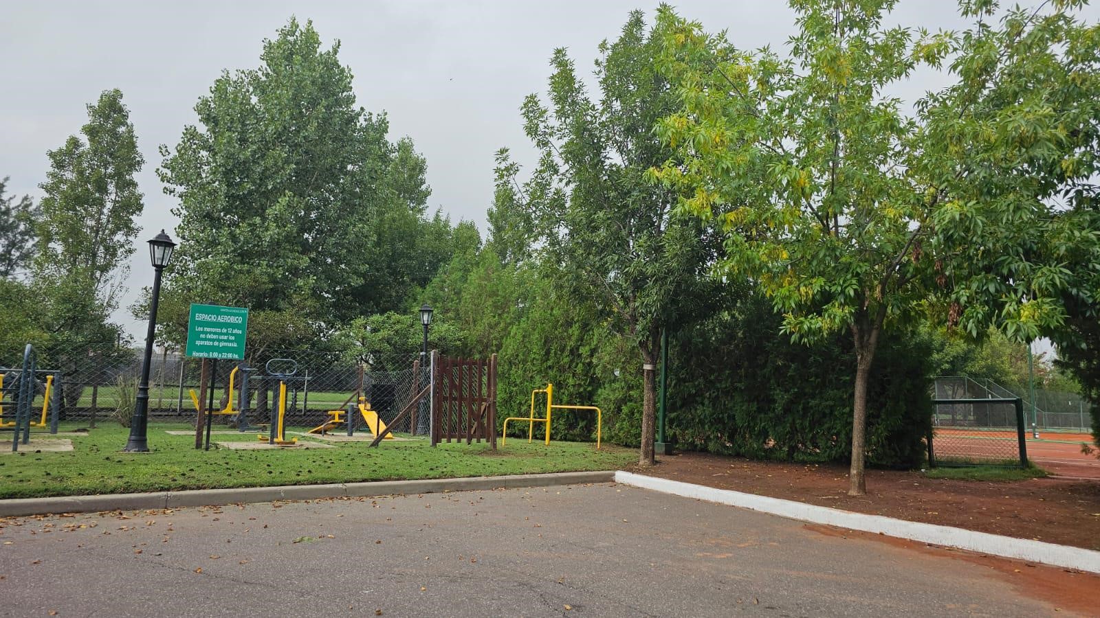 37236255030241707078186402864115723225190485684275677961946890099582450661577.jpg