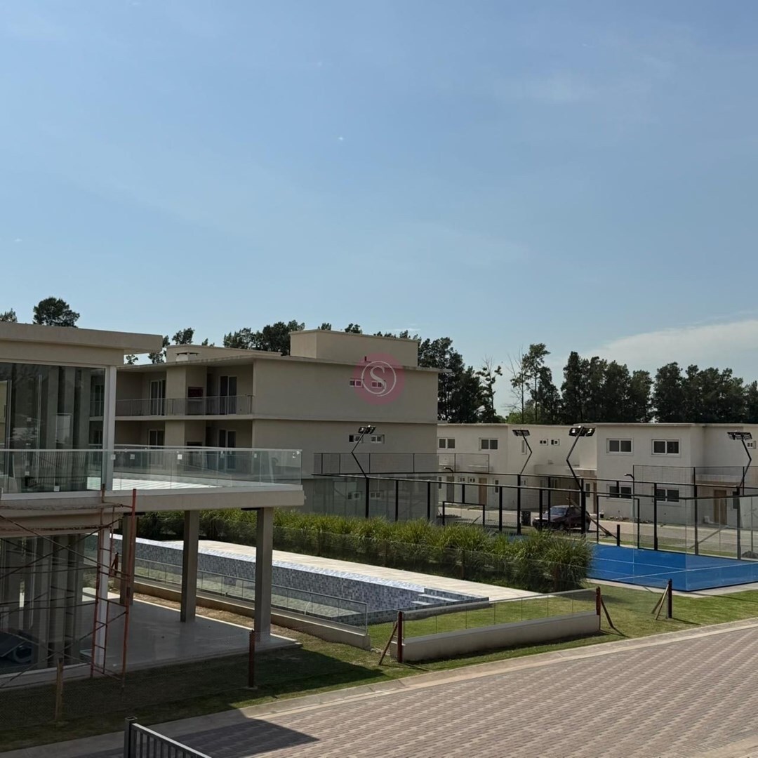 CHIC VILLAGE PILAR 100