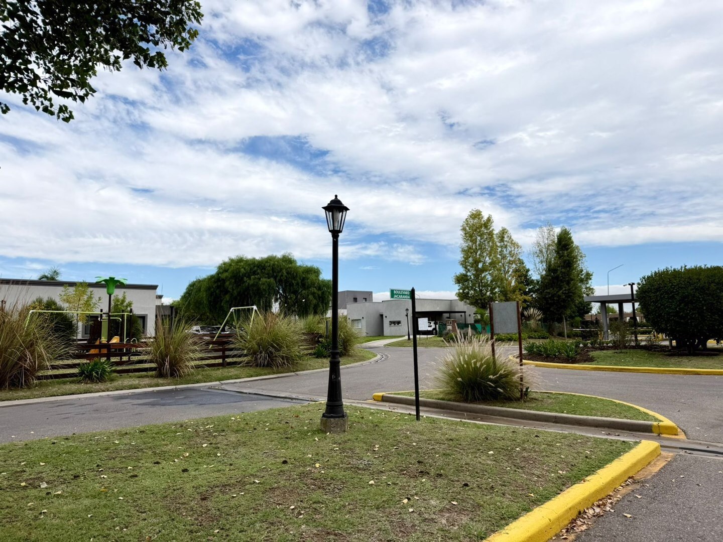 San Alfonso, Pilar del Este 100