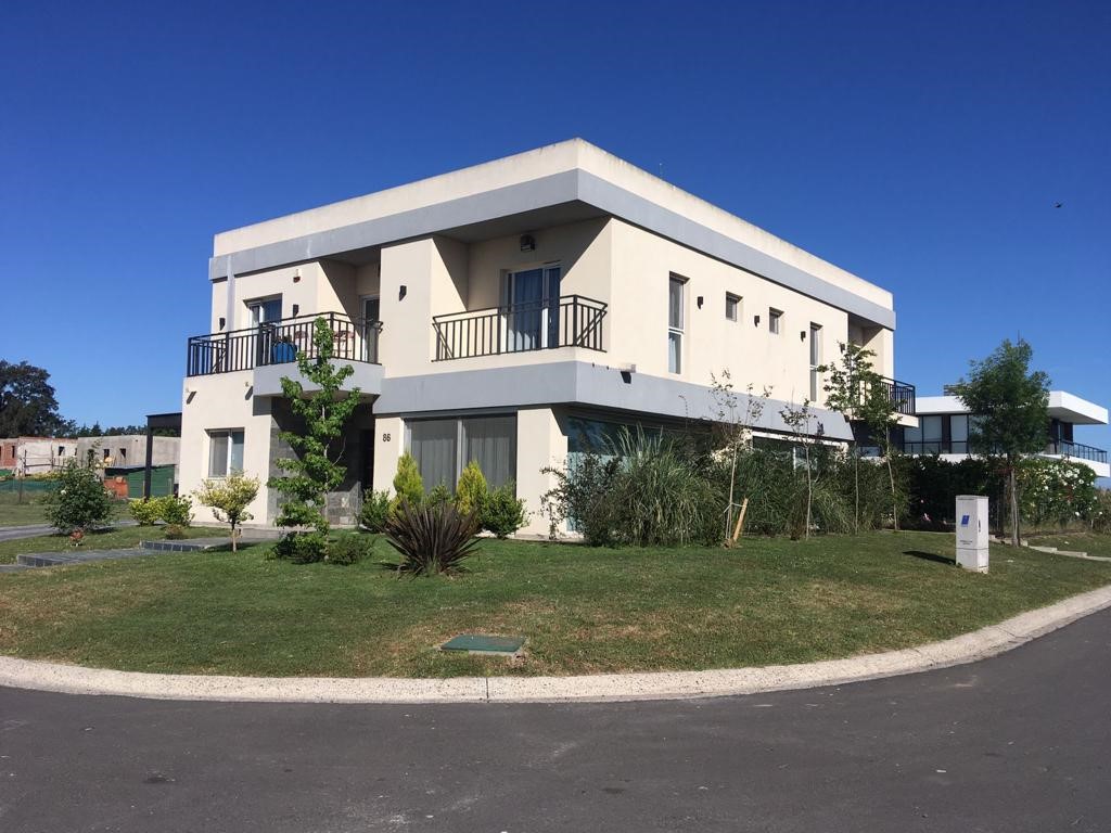 CASA EN ALQUILER EN LAGOON, PILAR 0