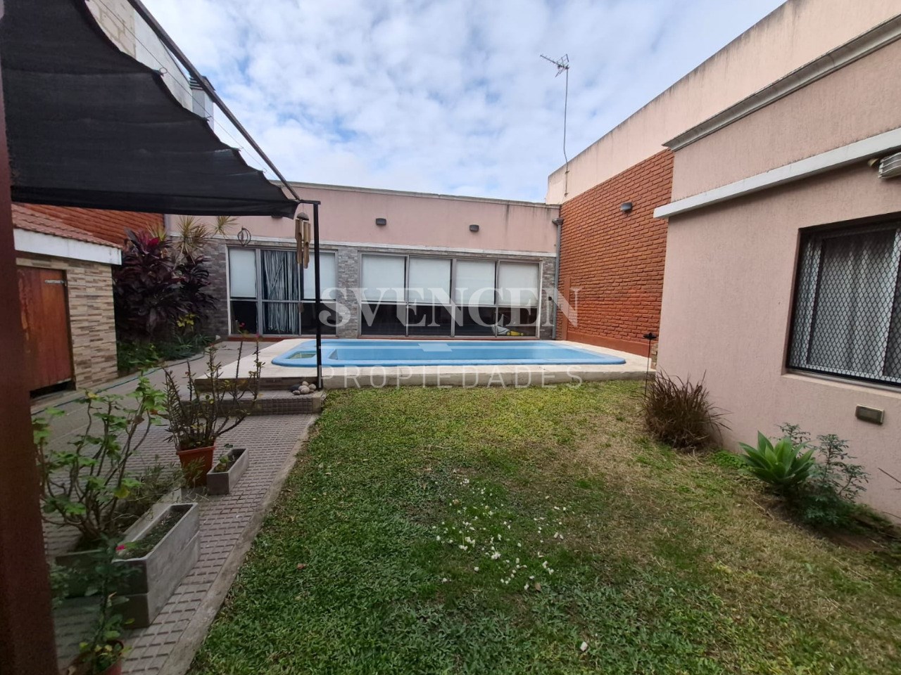 CALLE 873 5200