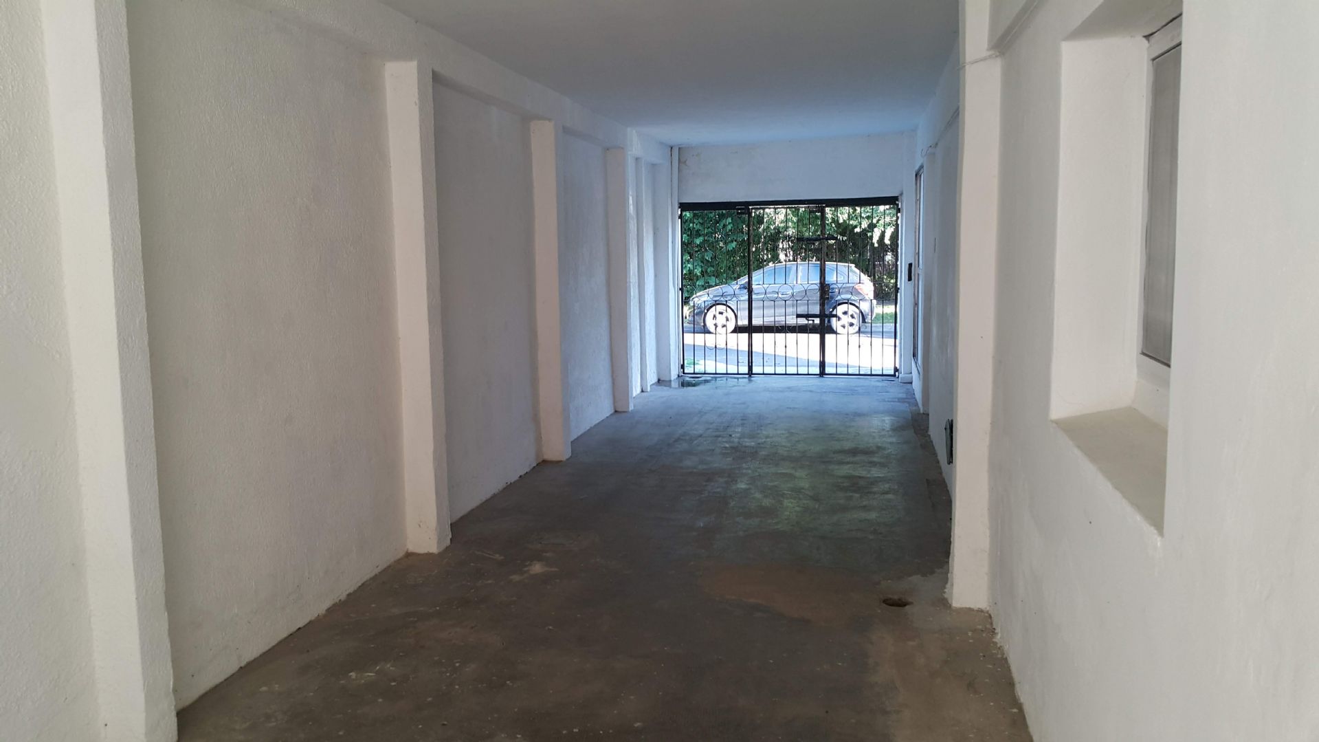 AMPLIO GARAGE