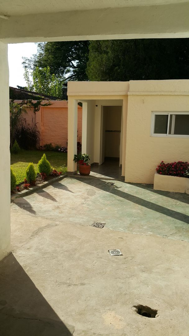 PATIO CON PARRILLA