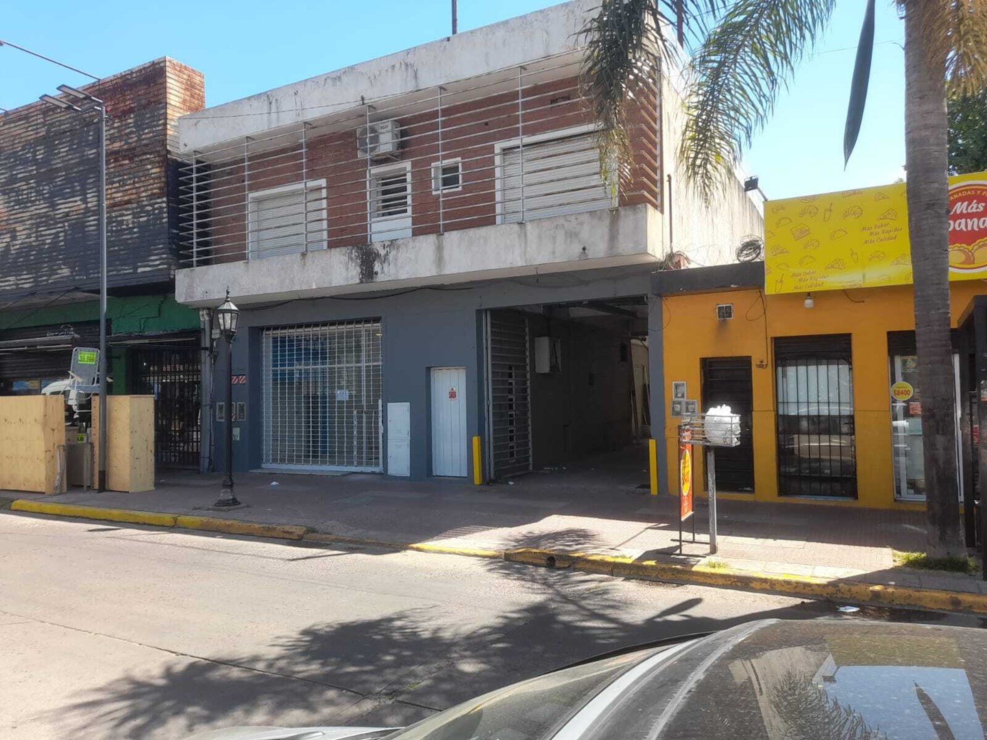 Triunvirato Don Torcuato 1500