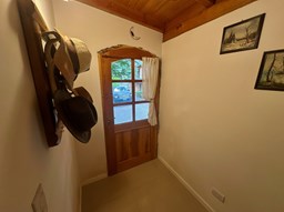 HALL FRIO