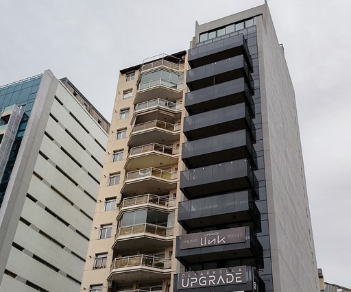 Av. del Libertador 6100, 14 01