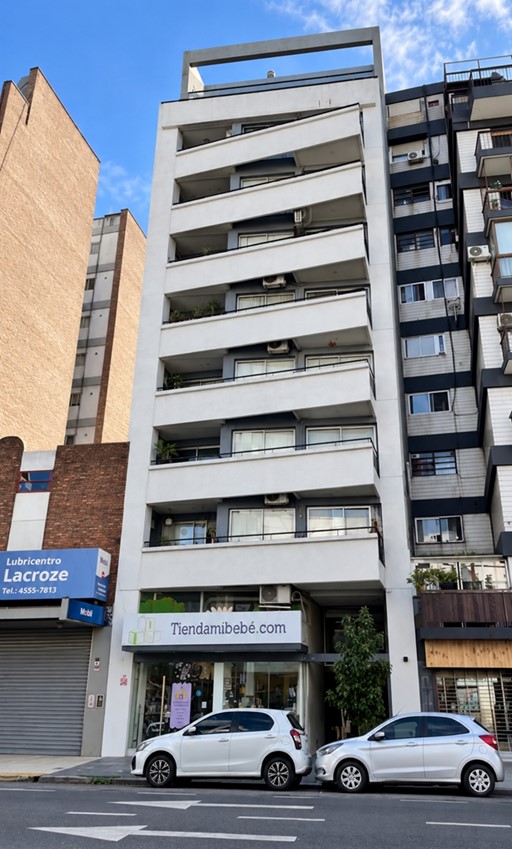 Federico Lacroze 3000, 8° A
