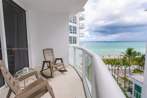 Collins Ave 6300