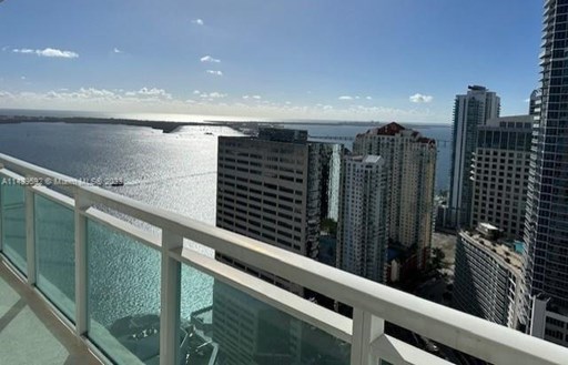 Brickell Bay Dr 900