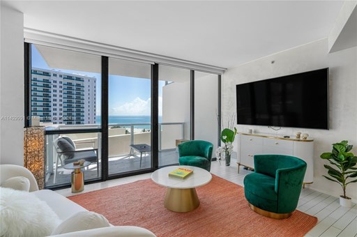 Collins Ave 2200