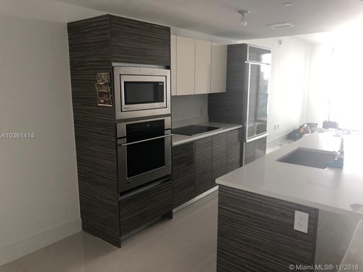 NE 28th st 400