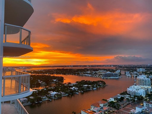 Collins Ave 6300