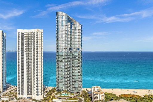 Collins Ave 15700