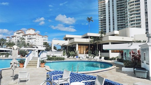 Turnberry Way 19700