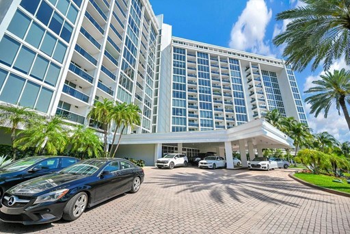 Collins Ave 10200