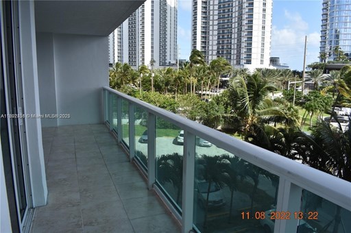 Bayview Dr 100