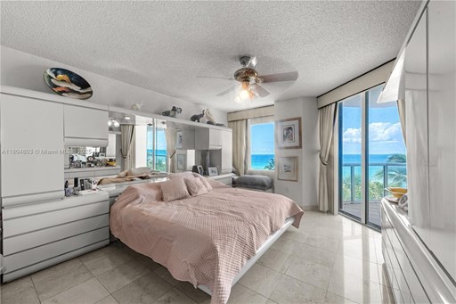 Collins Ave 8900