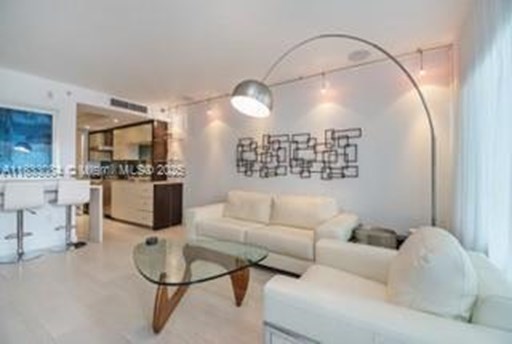Park Ave 2100
