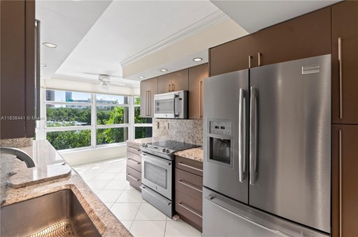 MYSTIC POINTE DR 3500