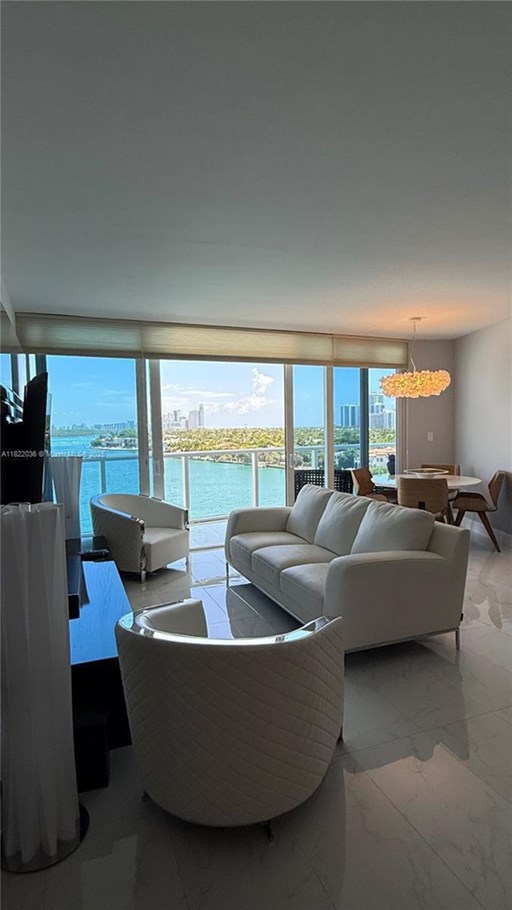 E Bay Harbor DR 9800