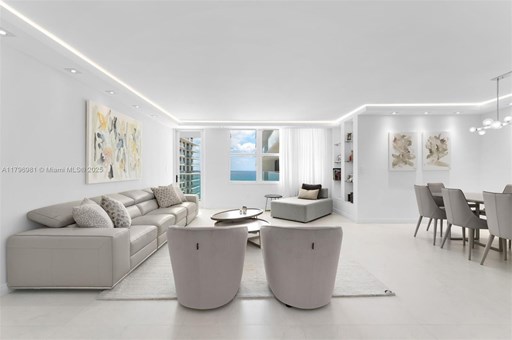 Collins Ave 9800