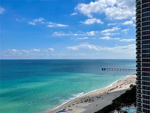 Collins Ave 17300