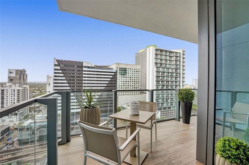 88 SW 7th St #1408 0