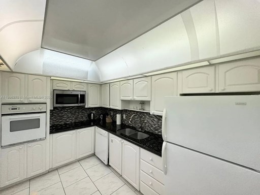 3901 S Ocean Dr 3900