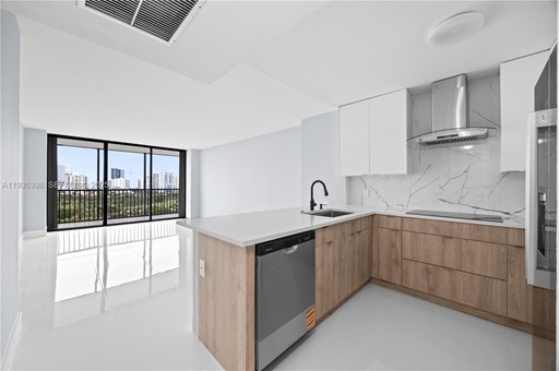 20335 W Country Club 20300