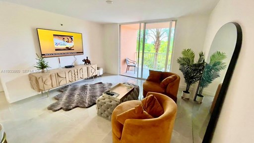 19901 E Country Club 19900