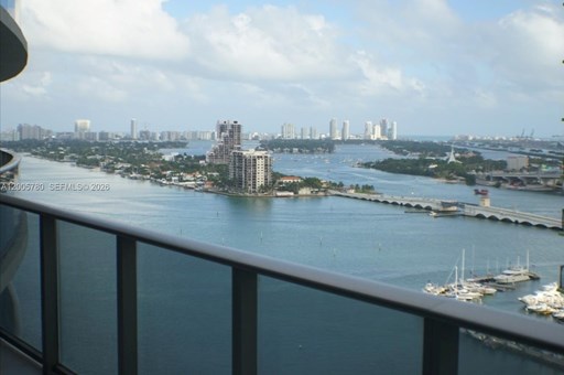 1750 N Bayshore Dr 1700