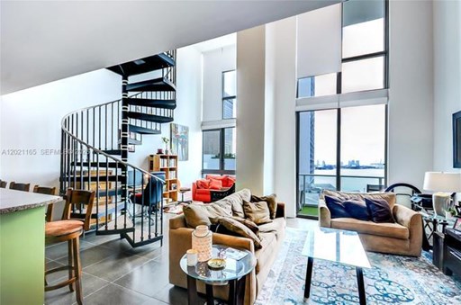300 S Biscayne Blvd #L1002 300